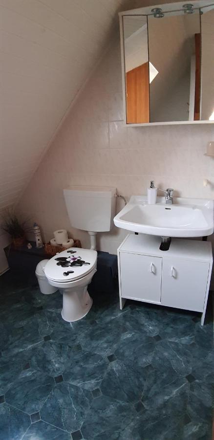 Ferienwohnung Leopold-Risch Ralswiek Exteriör bild
